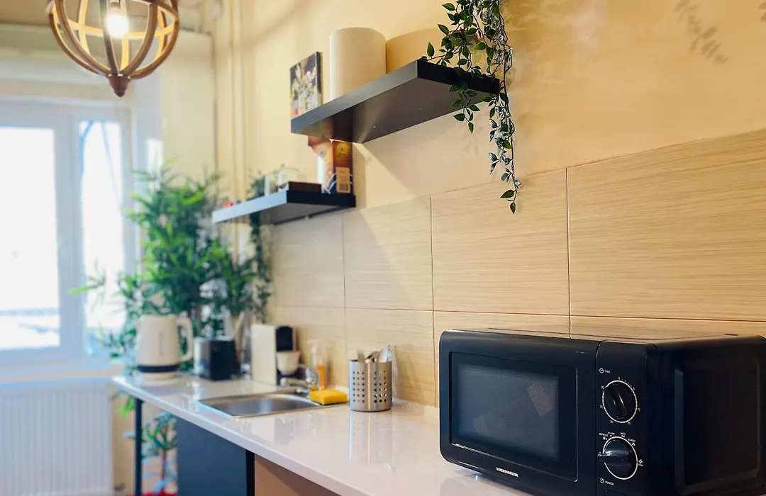 Lovely Bath & Balcony Victory Square 2 Room Apartment-1
